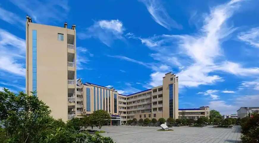 隆昌市科特职业技术雷竞技官网竞猜
招生简章