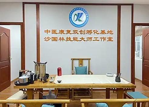 �Ĵ��˿Ƴ��н�ͨ�߼������׾�������������������רҵ���