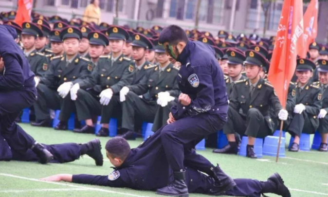 ����ѵ��